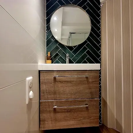 Entierement Renove Vieille Apartamento