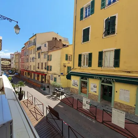 Entierement Renove Vieille Ajaccio (Corsica)